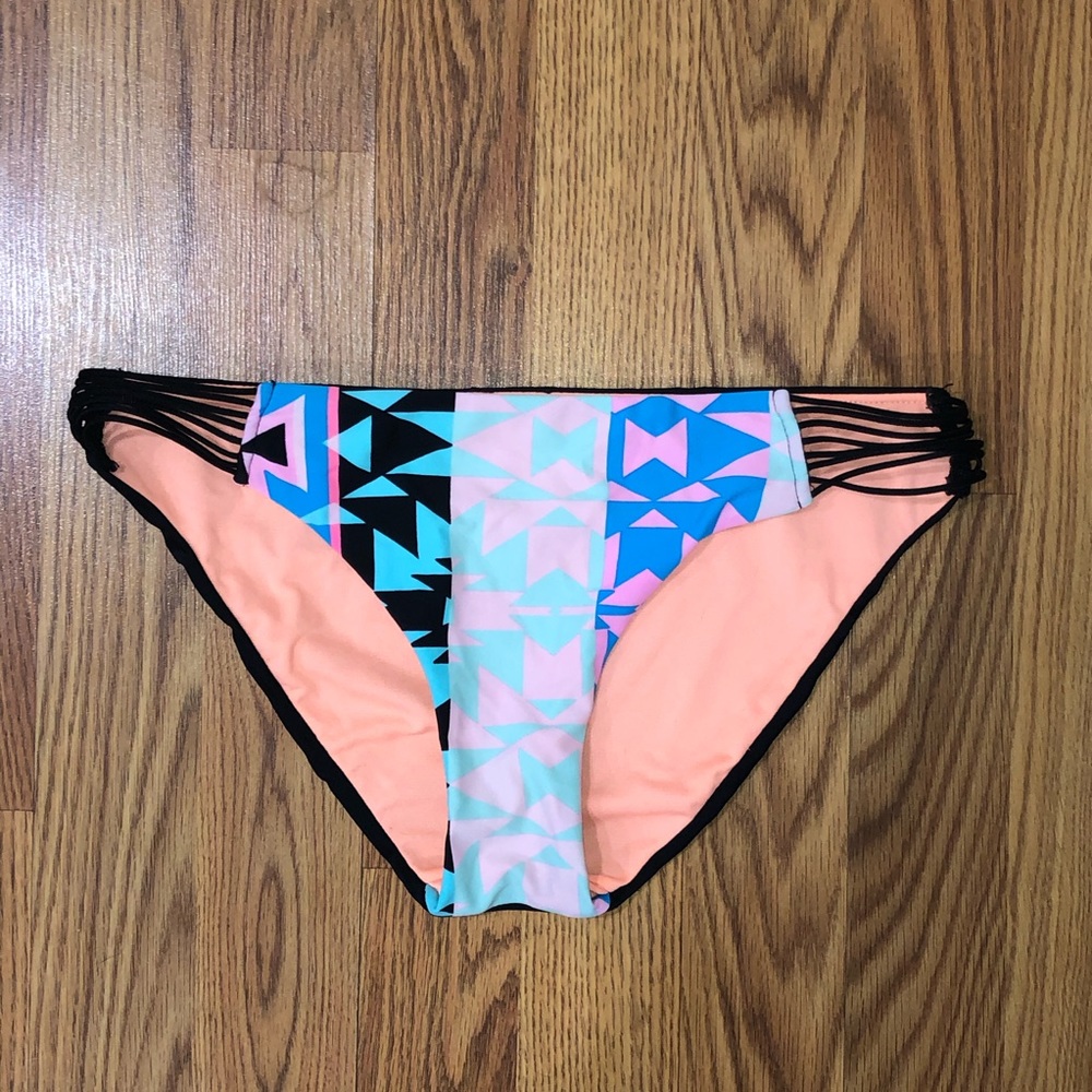 Graphic designed black strappy bikini bottoms
